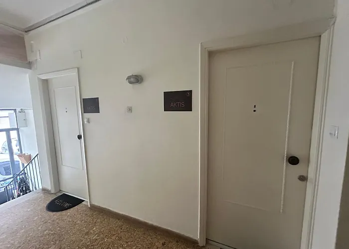 Αktis Apartment 2 Near Airport